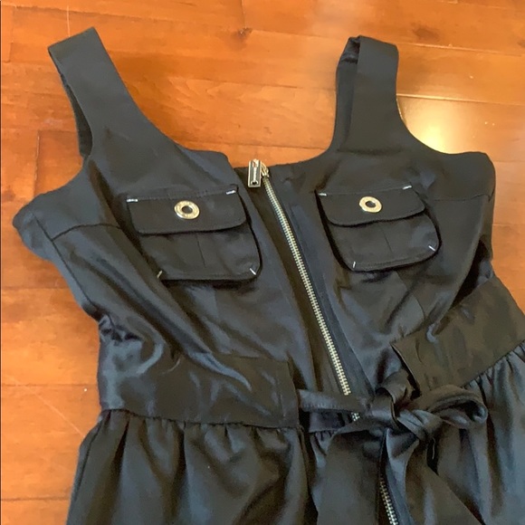 Beautiful 2b Bebe top - Picture 2 of 2